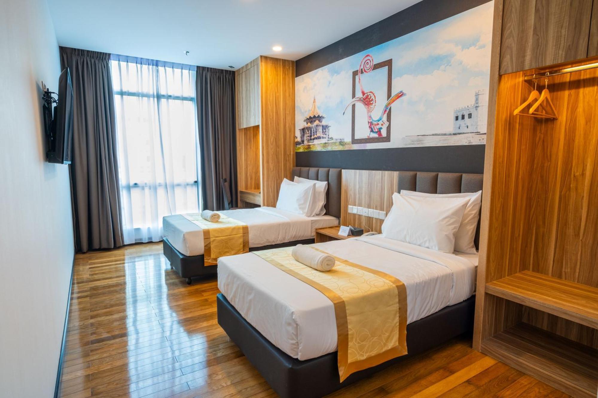 City Rise Hotel Miri Bagian luar foto