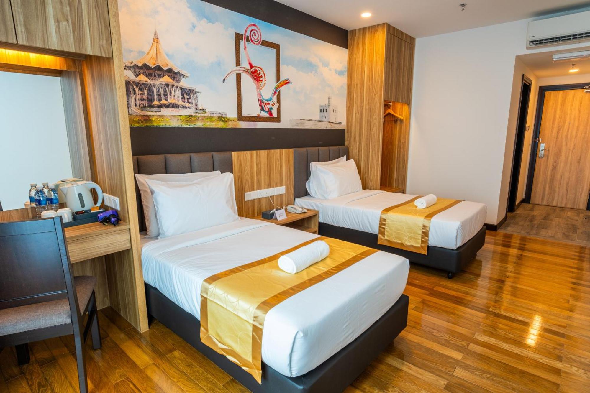 City Rise Hotel Miri Bagian luar foto